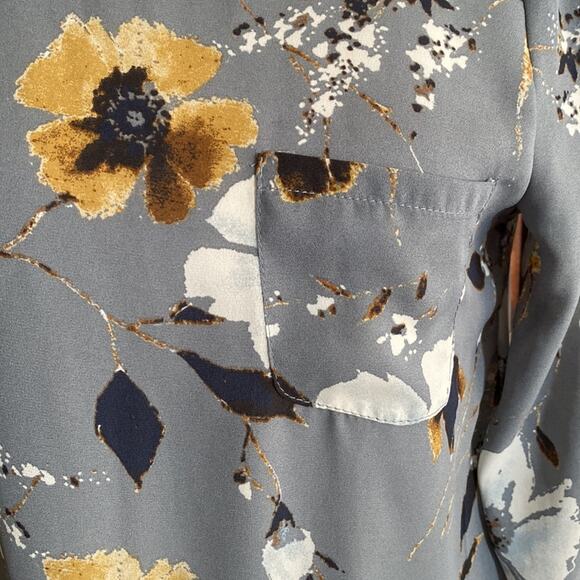 Lily White | Floral Blouse Size S - Picture 2 of 7